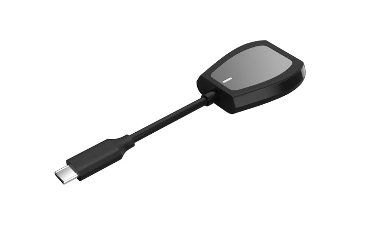 High-Speed USB-C Dual-Slot Card Reader with LED Status Indicator